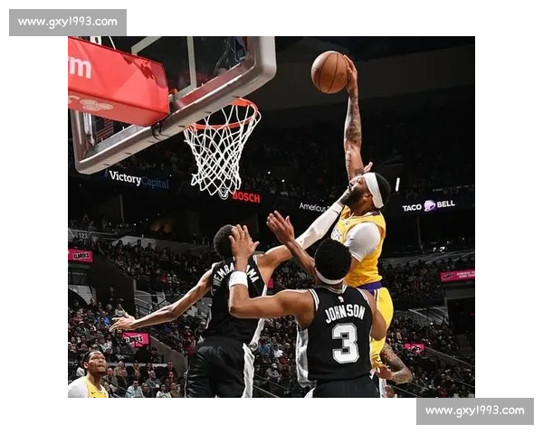 33+13+6！文班亚马锁周最佳，创 NBA 历史纪录